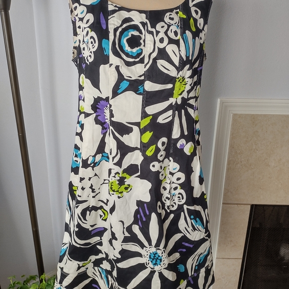 Peter Nygard Summer Spring Floral  Dress size 8 - Picture 3 of 10